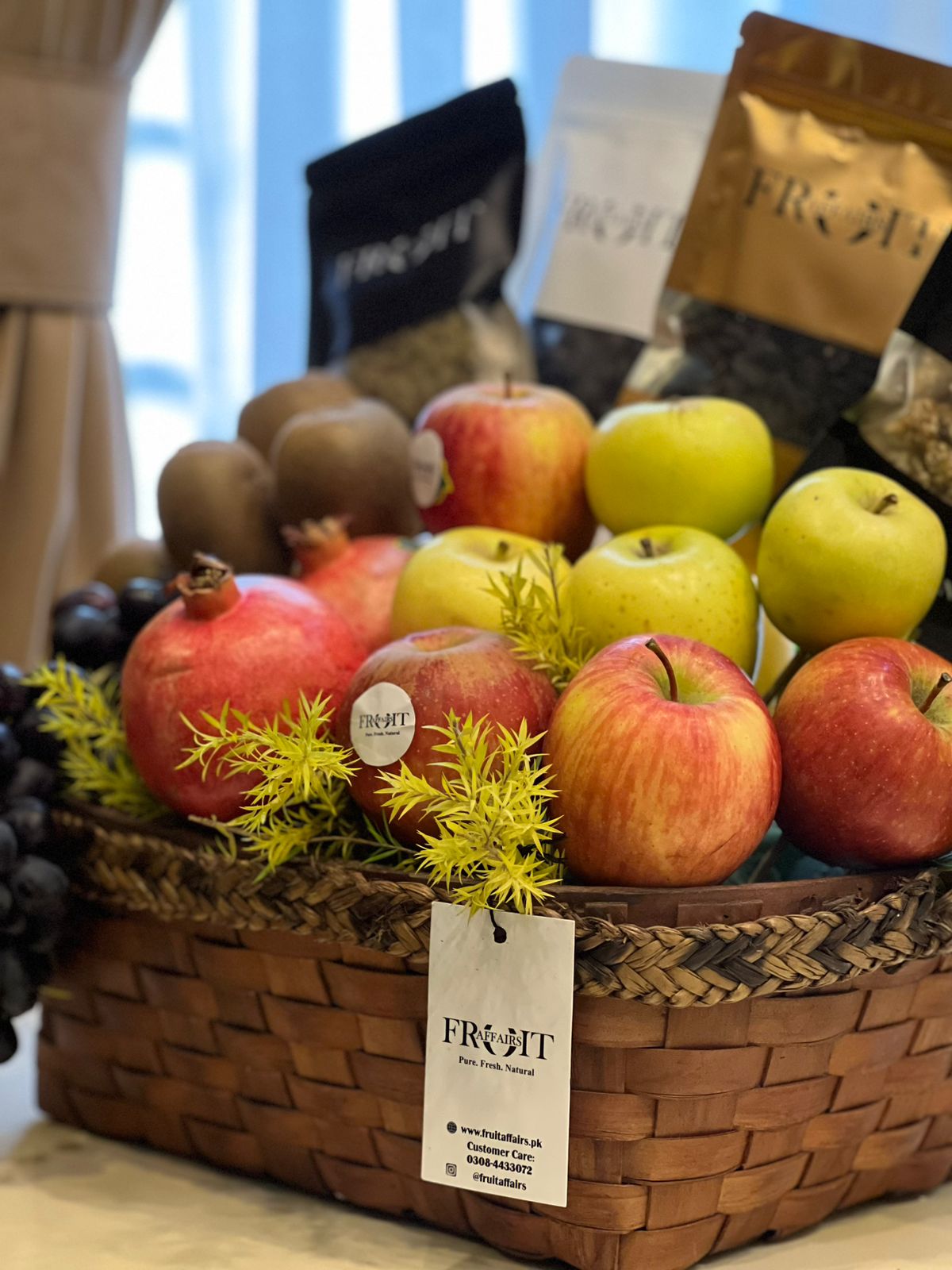 Premium Mixed Fruit Gift Basket