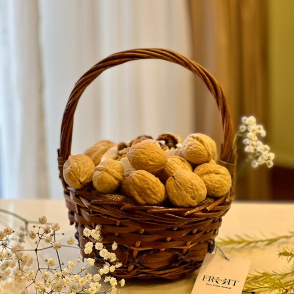 Premium Walnut (Akhrot) Basket – 1 KG