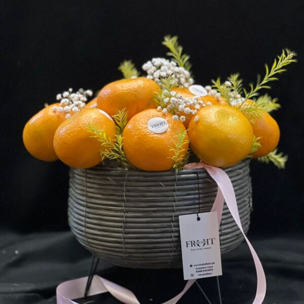 Royal Juicy Orange Basket – 24 Oranges