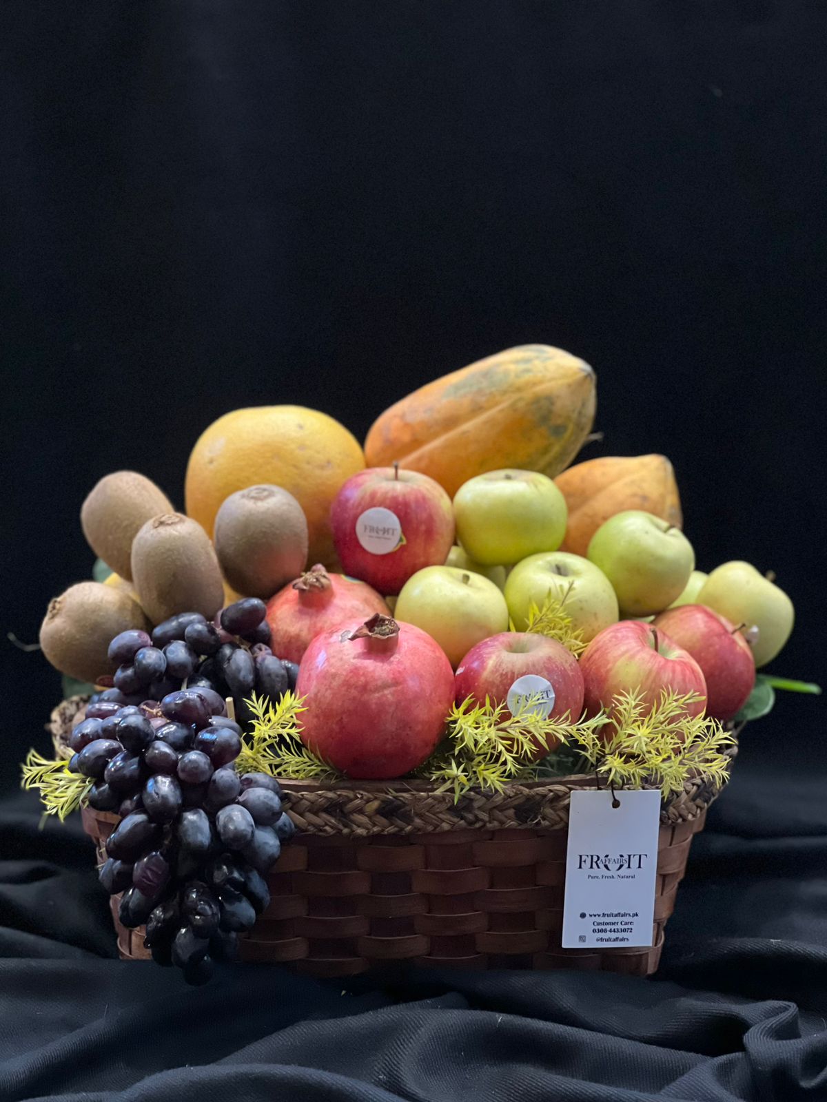 Royal Premium Mixed Fruit Basket